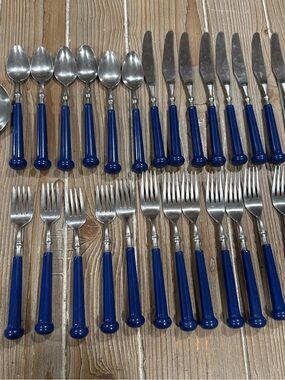 Vtg Oxford Hall Cobalt Blue Resin Stainless Silverware Set 28 Piece Pat 238848
